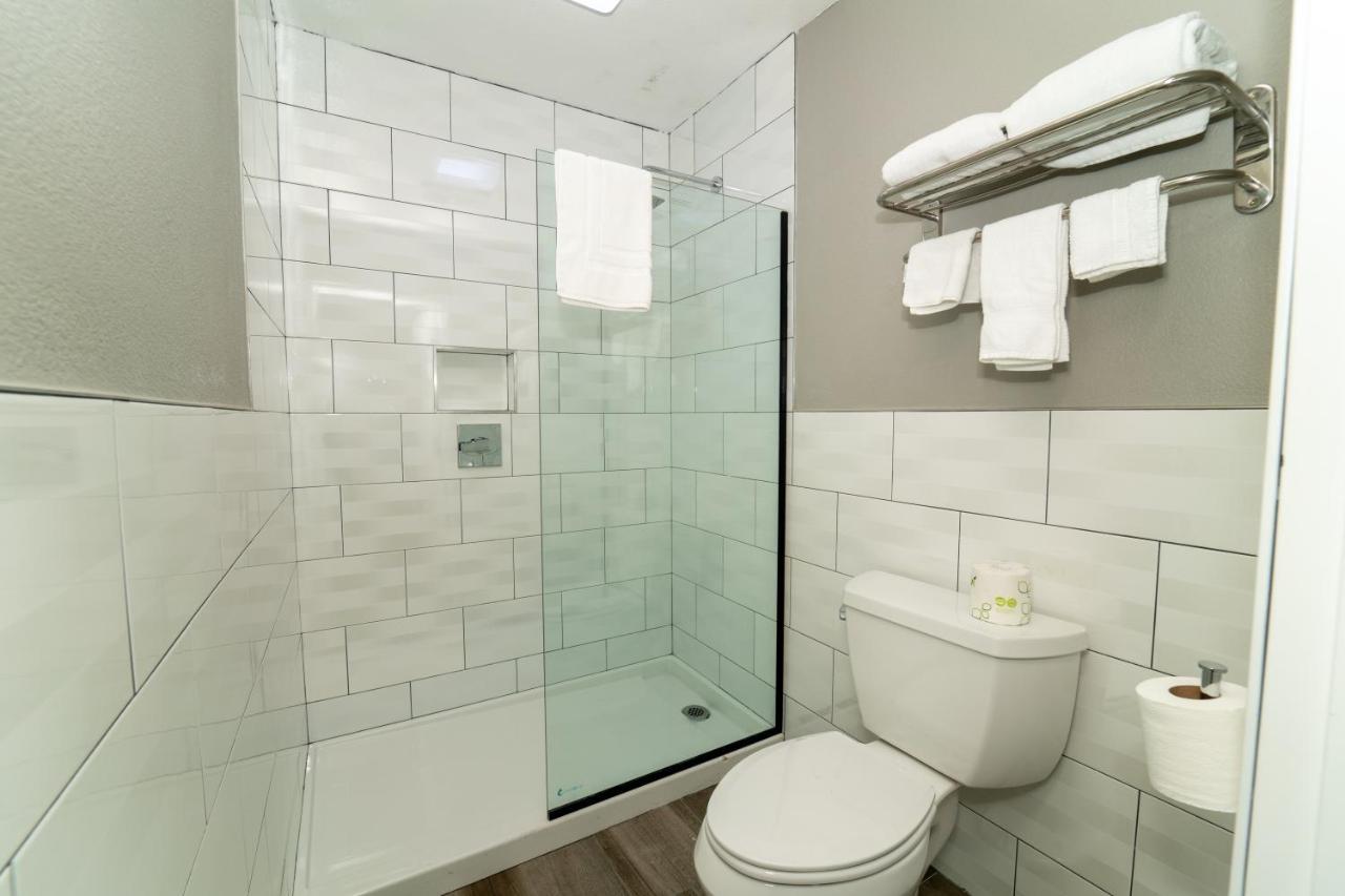 Hollywood Palms Inns & Suites Лос Анджелис Екстериор снимка
