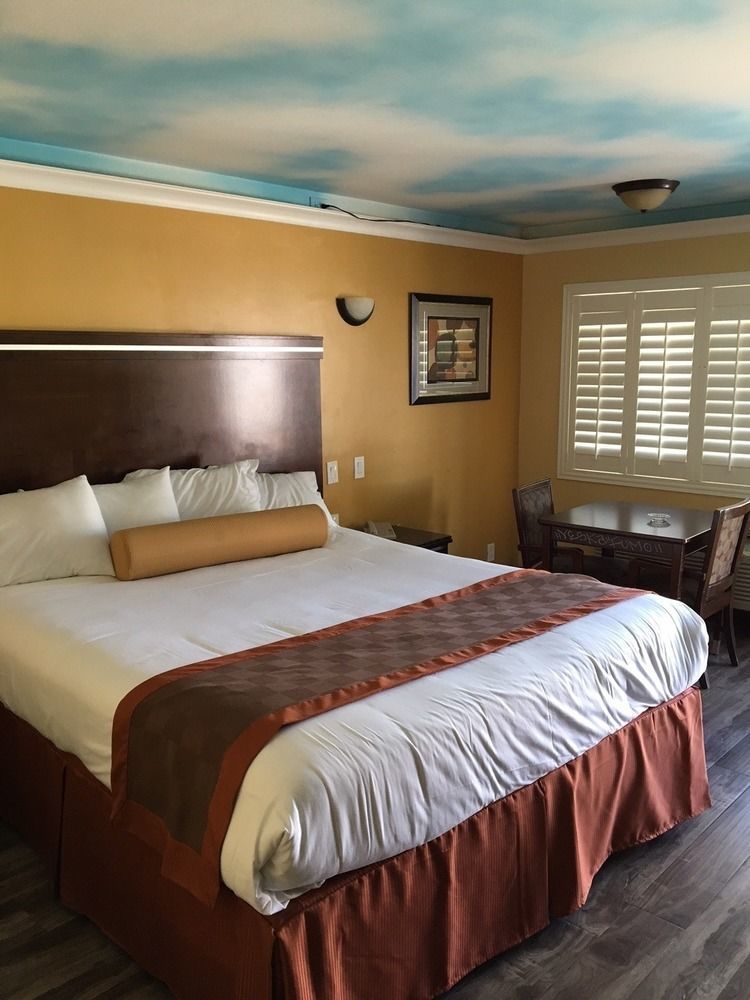 Hollywood Palms Inns & Suites Лос Анджелис Екстериор снимка