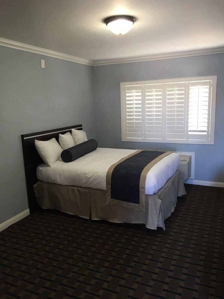 Hollywood Palms Inns & Suites Лос Анджелис Екстериор снимка