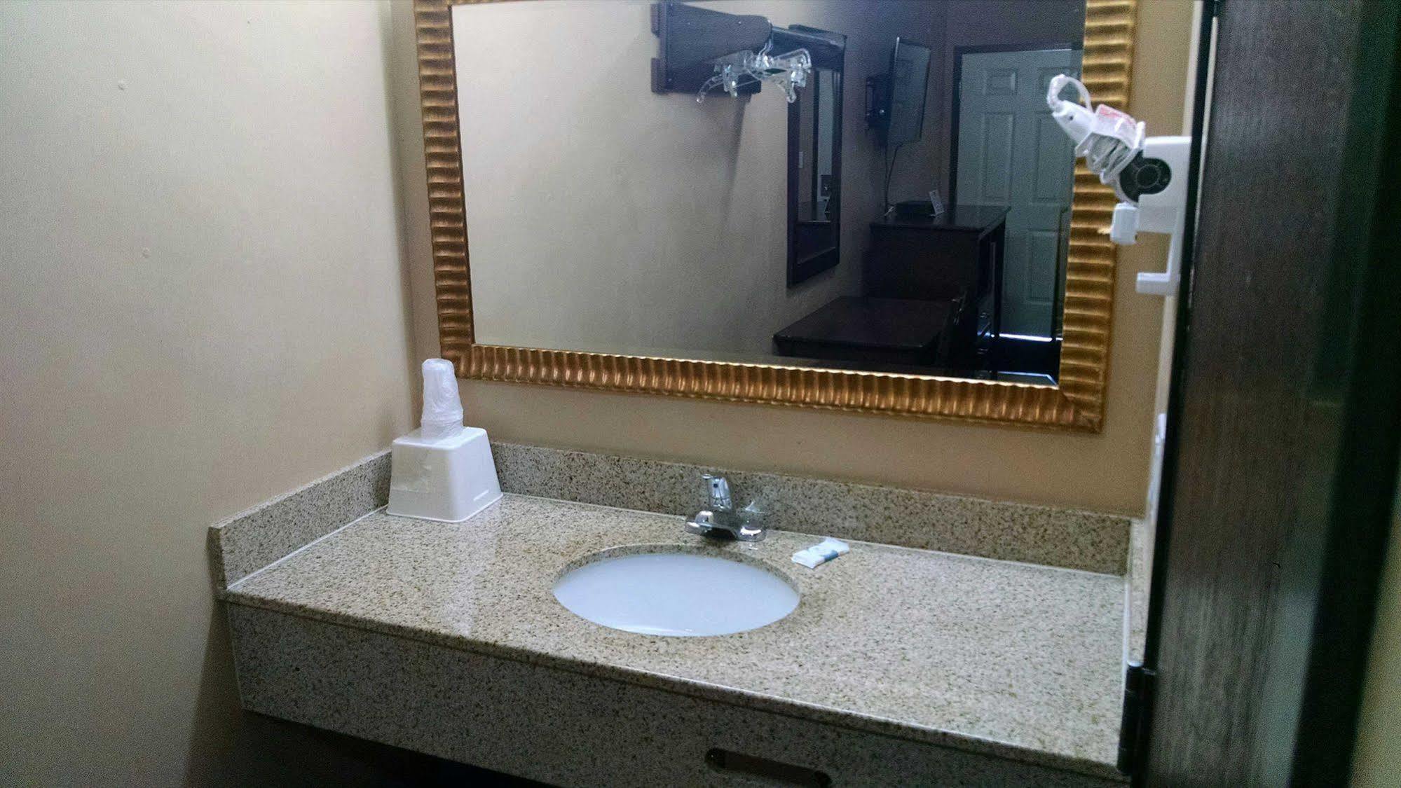 Hollywood Palms Inns & Suites Лос Анджелис Екстериор снимка
