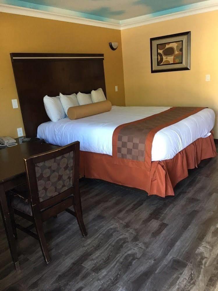 Hollywood Palms Inns & Suites Лос Анджелис Екстериор снимка