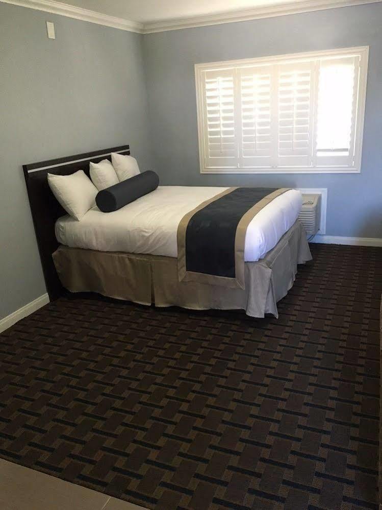 Hollywood Palms Inns & Suites Лос Анджелис Екстериор снимка